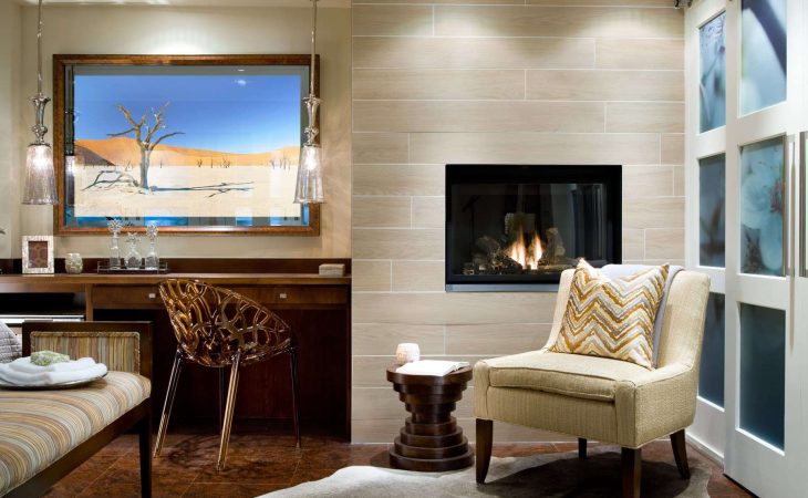Seura Vanishing Entertainment TV/Mirror in Living Room TV On